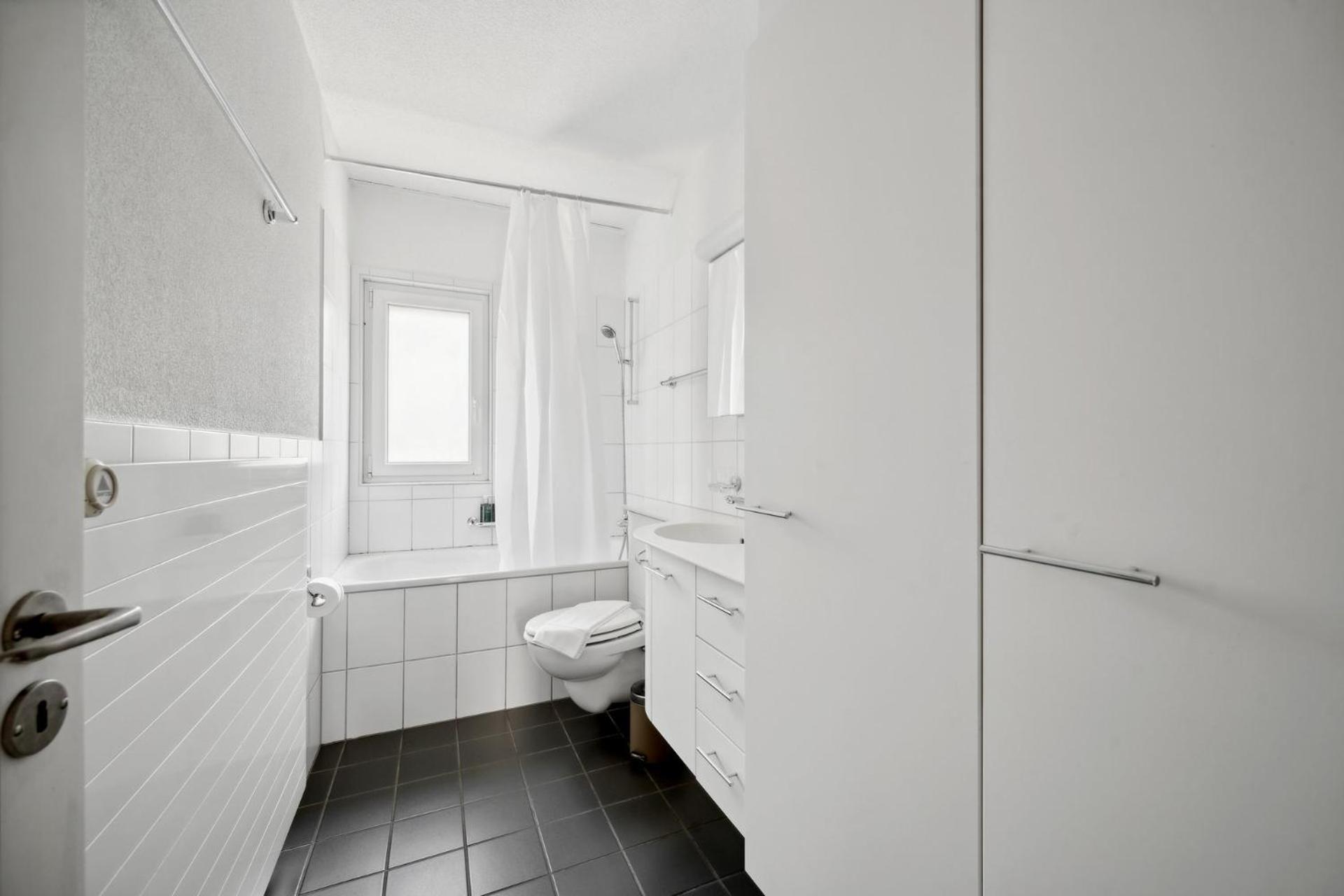 Comfortable Stay In Oerlikon 20 Minutes Away From Zurich Airport Exterior photo
